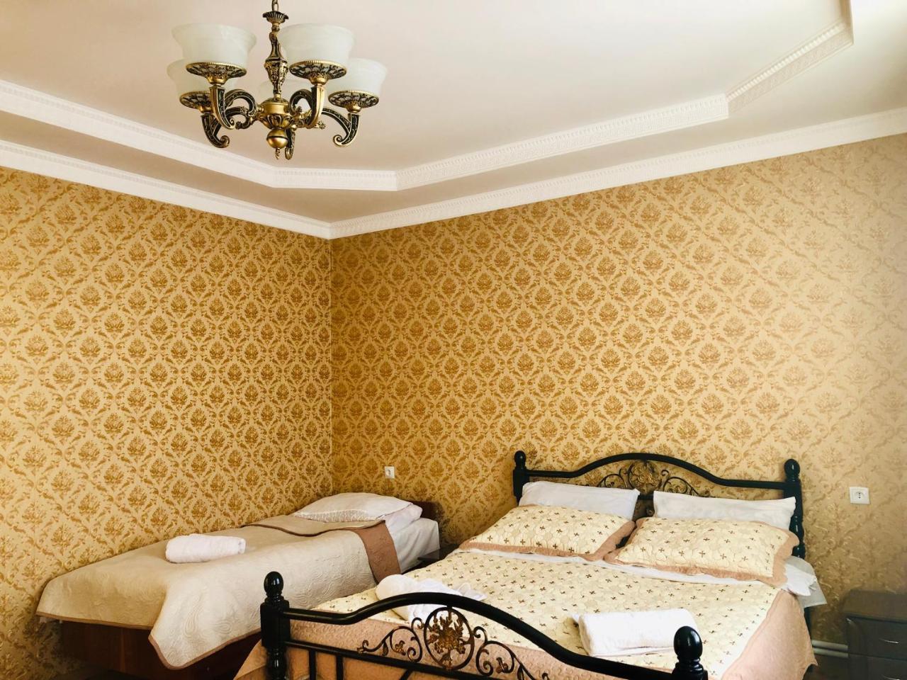 Guest House Elguja Qushashvili Stepantsminda Exterior photo